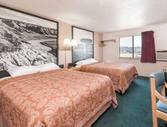 Super 8 By Wyndham Glendive Hotel Room photo